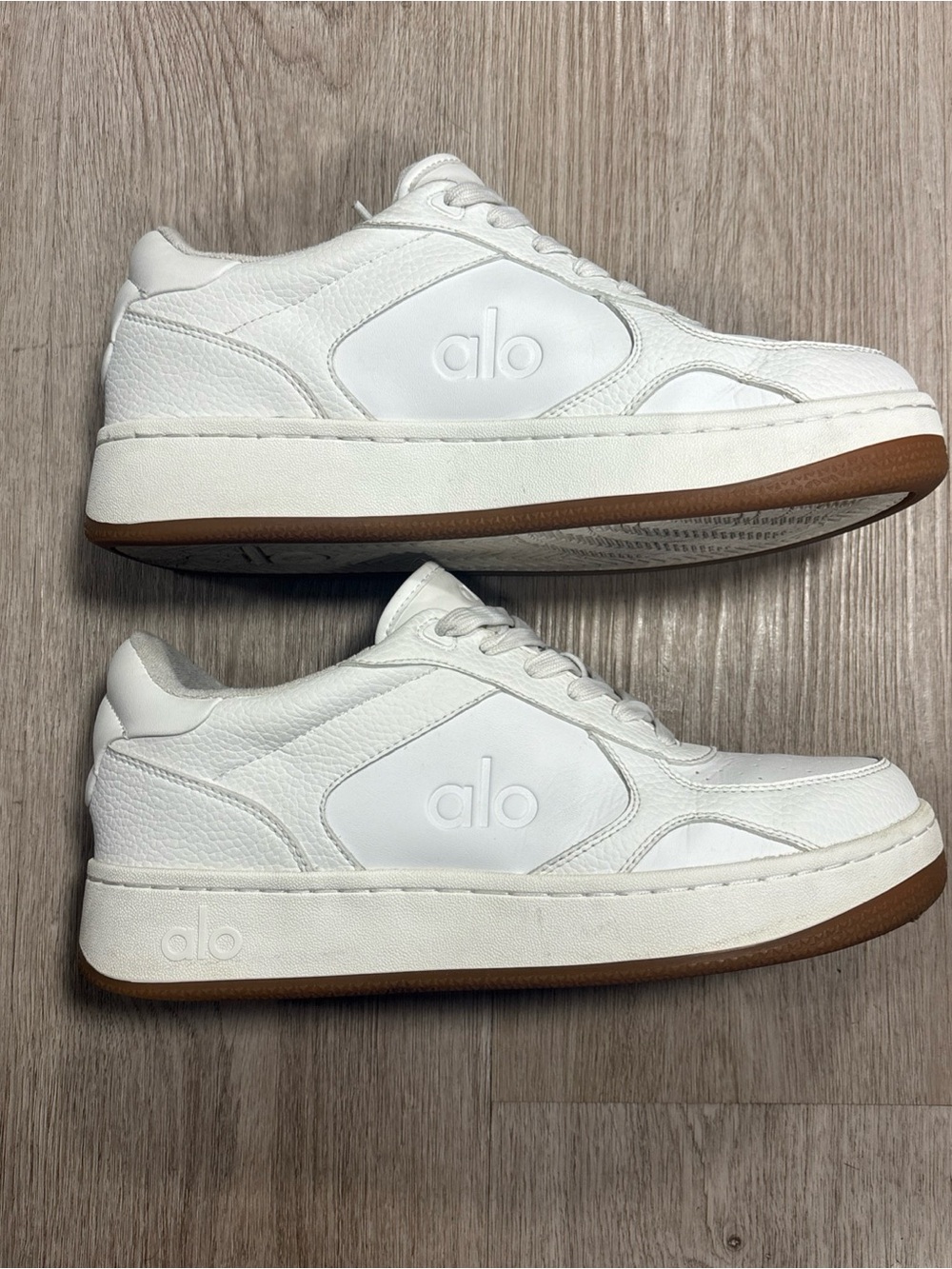 Alo Yoga Recovery Mode Sneakers Clay A0685U Womens 11 Mens 9.5 Vegan Leather
